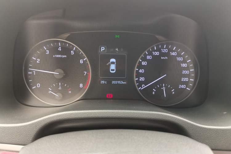 Used Hyundai Elantra (6th Generation / Lingdong) 2016 1.6L Automatic ZhiXuan · Luxury Version