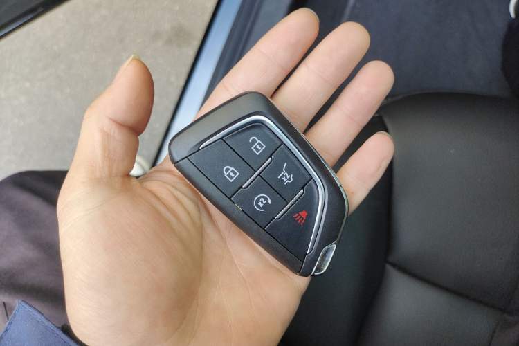 Used Cadillac XT4 2024 28T Two-Wheel-Drive Luxury Version