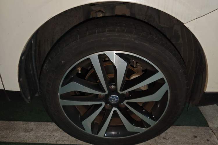 Used Venucia T90 2018 2.0L CVT Smart Connect Luxury Edition China V Standard
