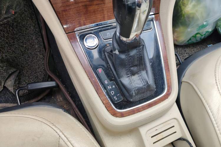 Used Volkswagen Lavida 2013 1.4TSI DSG Luxury Edition
