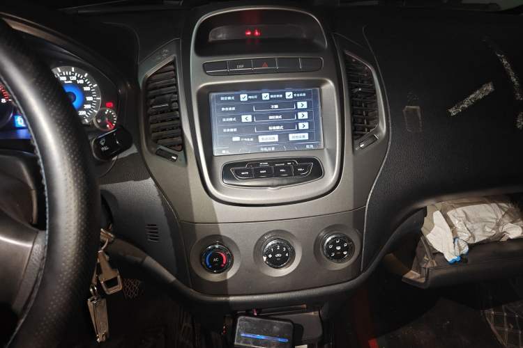 Used Geely Auto Diamond 2014 Sedan 1.5L Manual Entry-Level Model
