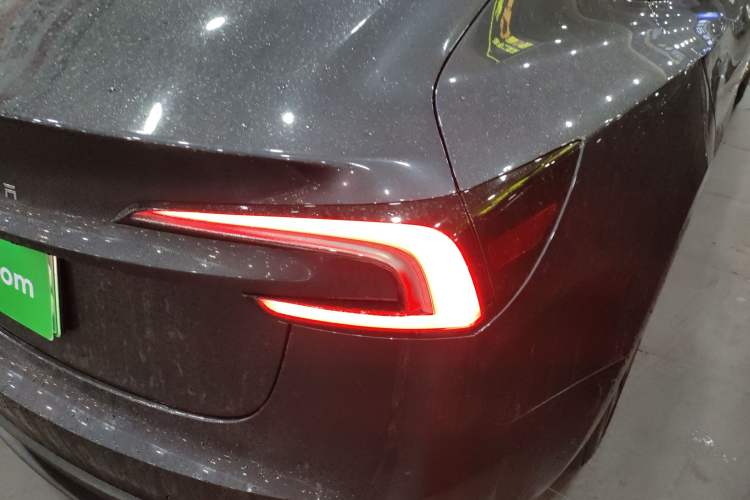 Used Tesla Model 3 2023 Rear-Wheel-Drive Version
