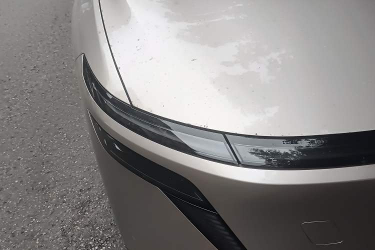 Used Nissan N6 2026 Model 180 Max Right Front Headlight