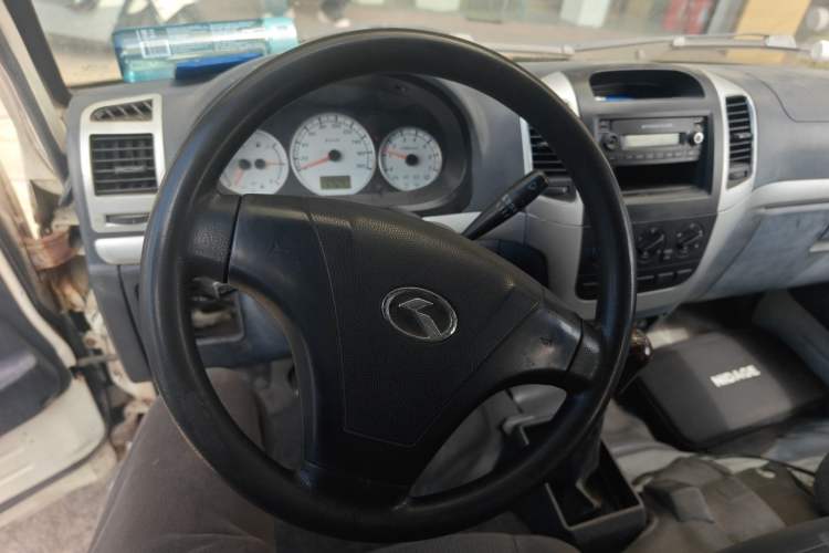 Used King Long Golden Way 2015 2.0L Value-Packed Practical Version 4G21B Steering Wheel
