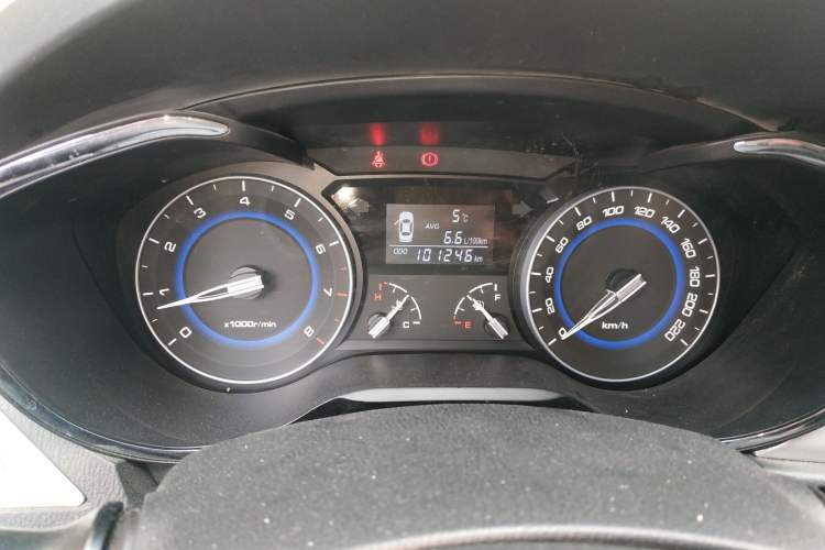 Used Changan Alsvin V7 2015 1.6L Manual Enjoyment Model China IV Standard
