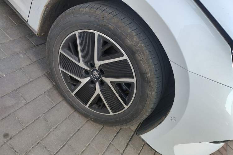 Used BYD Qin L 2025 DM-i Smart Drive 120KM Leading Model
