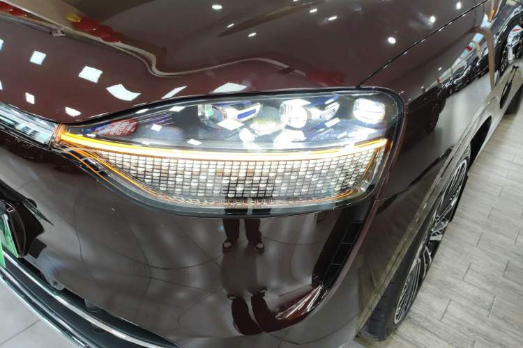 Used Hima AITO M9 2025 Extended-Range Ultra Version 52 kWh 6-Seater