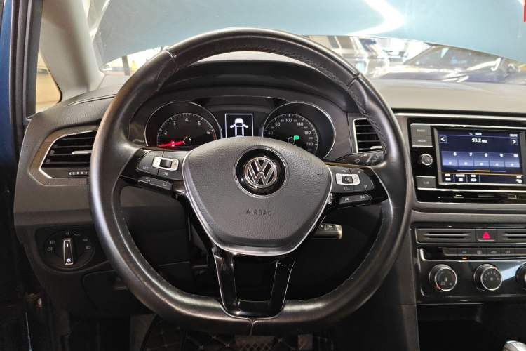 Used Volkswagen Golf Sportsvan 2018 230TSI Automatic Trend Edition
