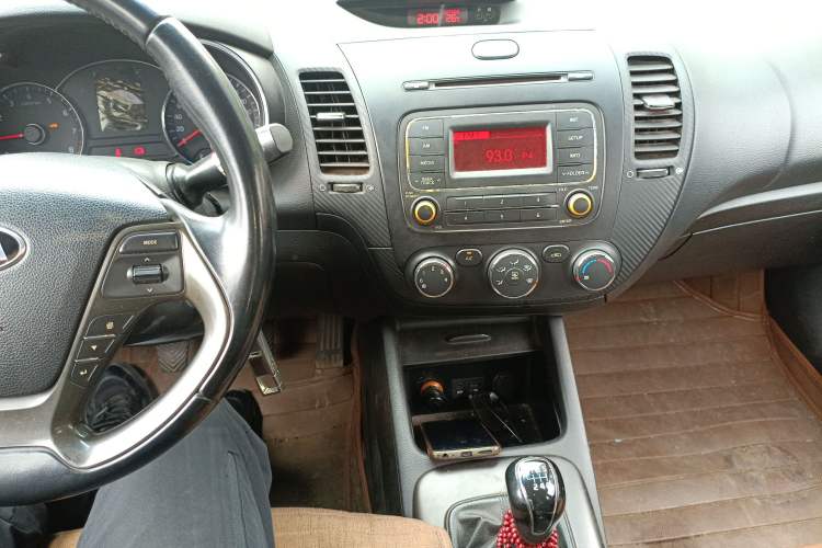 Used Kia K3 2013 1.6L Manual GLS Audio And AC Panel