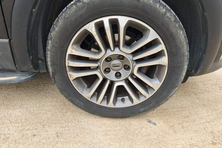 Used Qoros 5 2017 1.6T Automatic Prestige Model Right Front Wheel Hub