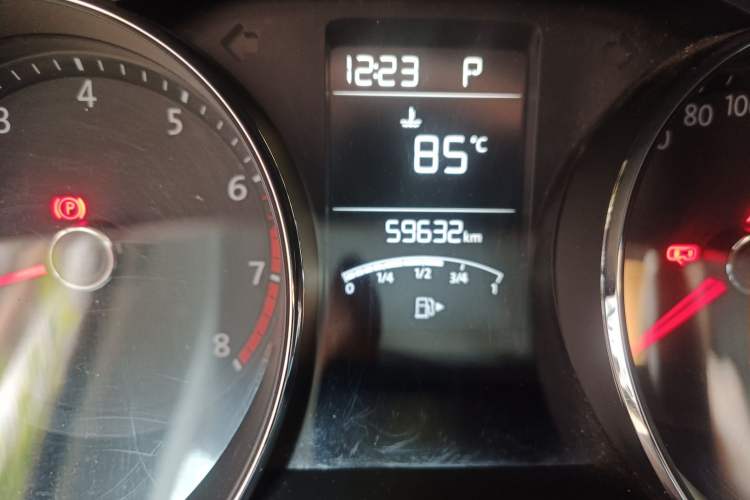 Used Volkswagen Lavida 2017 1.6L Automatic Comfort Edition
