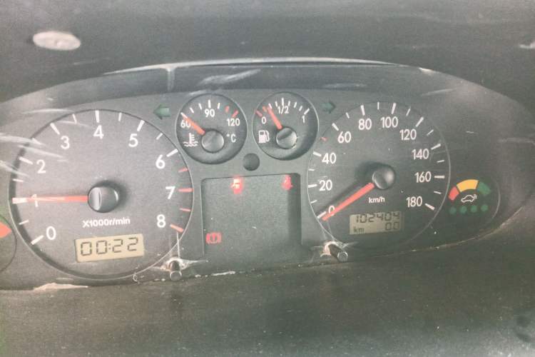 Used JAC Group Refine 2011 2.0L Shuttle Gasoline Comfort Edition HFC4GA3