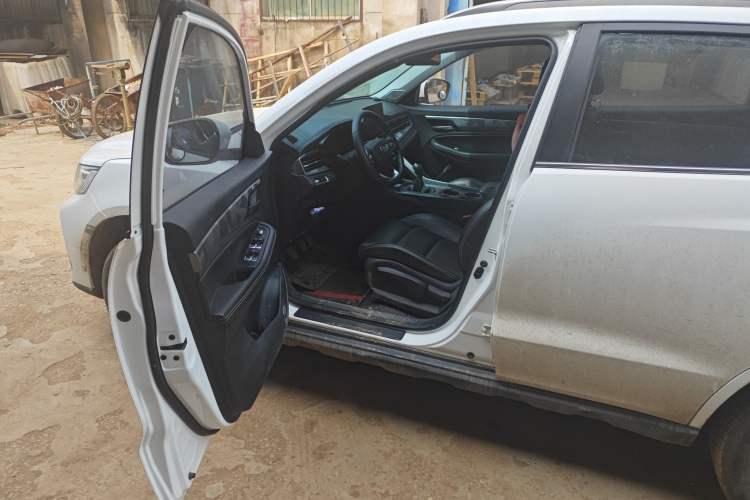 Used Geely Auto Vision X6 2021 PRO 1.4T Manual Luxury Model
