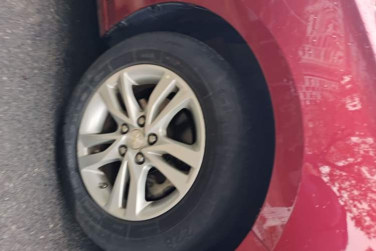 Used Chevrolet Cavalier 2018 320 Automatic Xinyue Edition Right Front Wheel Hub