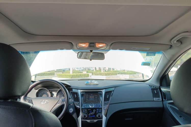 Used Hyundai Sonata 2014 2.4L Automatic Leading Edition China IV Standard
