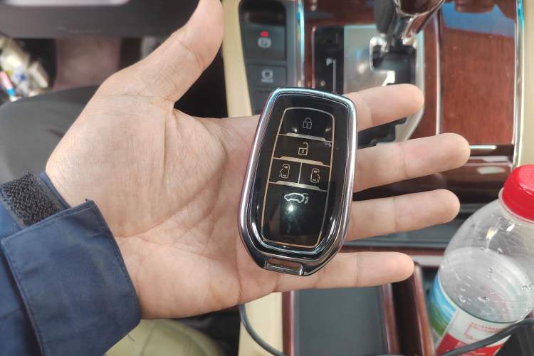 Used Toyota Alphard 2015 3.5L Luxury Edition Vehicle Key