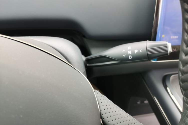 Used VOYAH COURAGE 2024 Four-Wheel Drive Global Edition Gear Lever