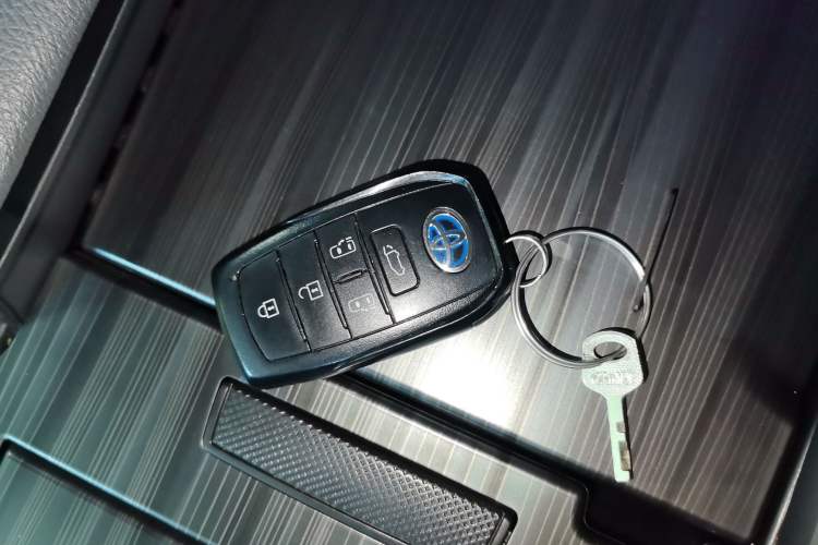 Used Toyota Sienna 2021 2.5L Hybrid Premium Edition