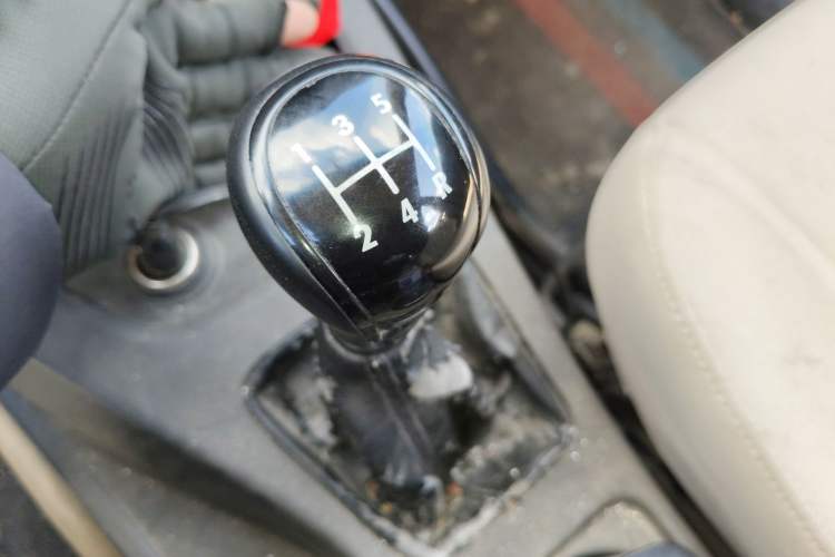 Used Wuling Hongguang 2014 1.2L Standard Model China IV