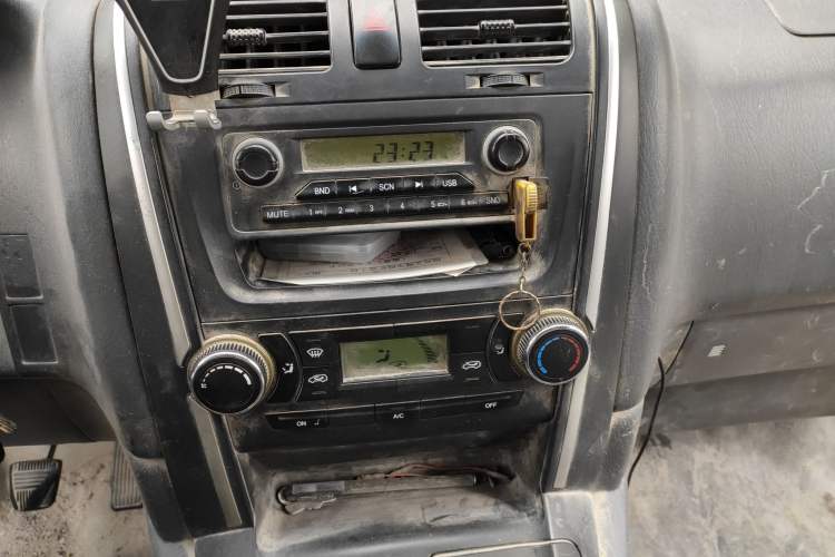 Used Jinbei Express 2017 2.0L Standard Version V19