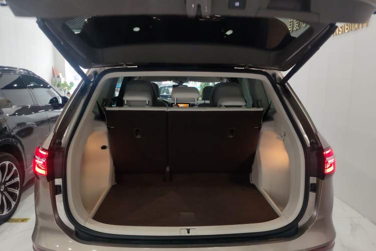 Used Volkswagen Viloran 2022 380TSI Prestige Edition