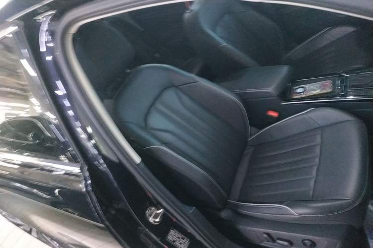 Used Volkswagen Passat 2023 Revised 330TSI Elite Edition Right Front Seat