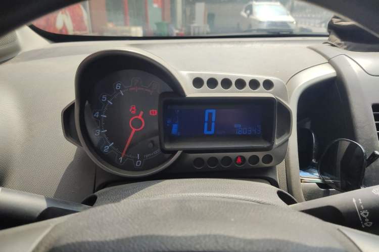 Used Chevrolet Aveo Sonic 2011 Sedan 1.4L Manual Transmission SE Instrument Cluster