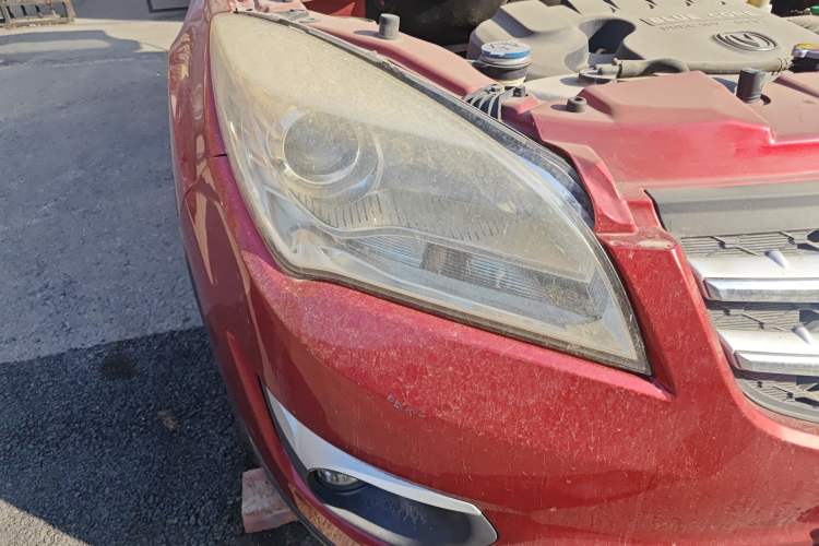 Used CHANGAN CS35 2015 1.6L Manual Luxury Model China V Standard