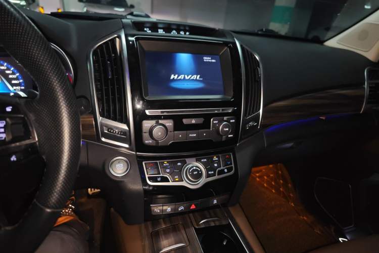 Used Haval H9 2017 2.0T Gasoline 4x4 Luxury 7-Seater