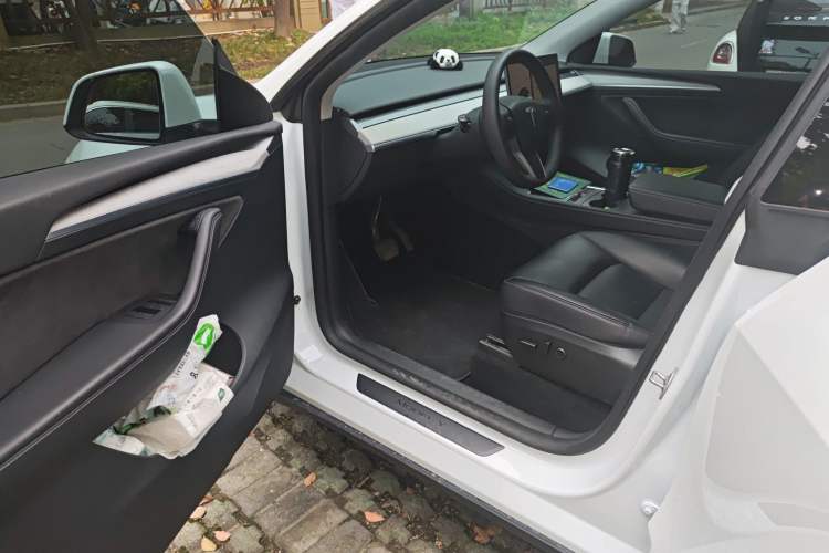 Used Tesla Model Y 2024 Rear-Wheel-Drive Version Driver Seat