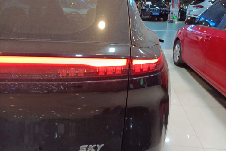 Used Dongfeng Aeolus SKY EV01 2023 445km PRO Exterior 3