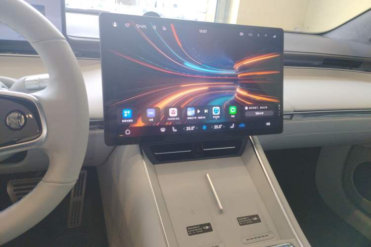 Used Hima Luxeed S7 2025 785 km Ultra
