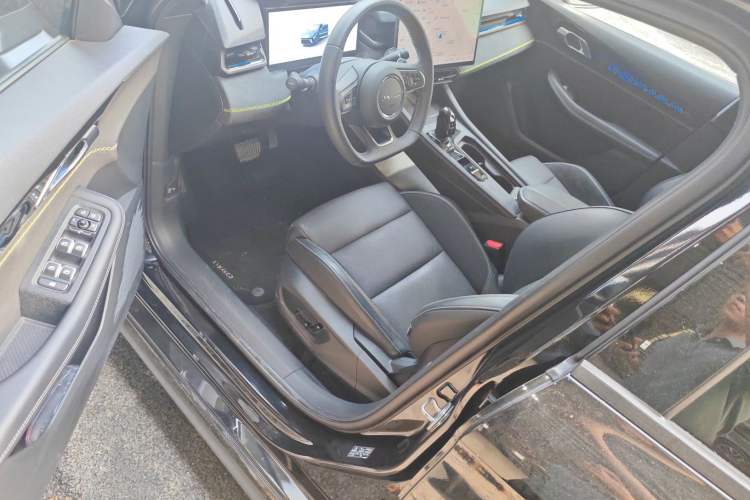 Used Lynk & Co 03 2025 1.5TD DCT Champion Edition Pro Driver Seat