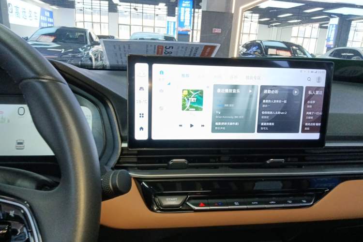 Used Geely Auto Emgrand 2025 4th Generation 1.5L CVT Flagship Version Audio And AC Panel