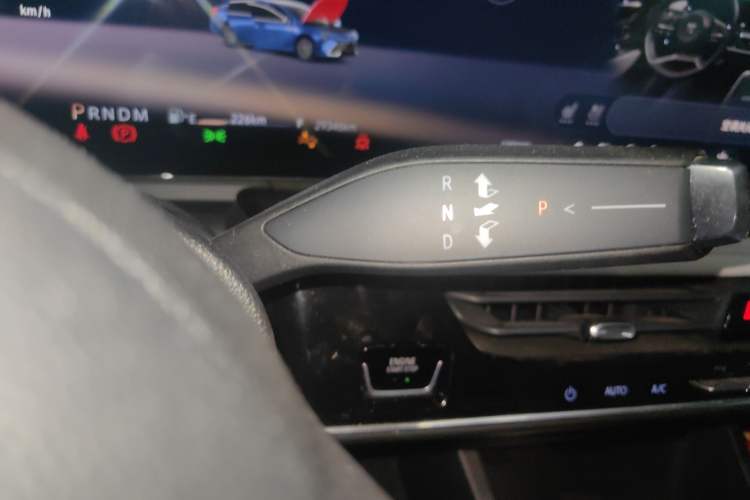 Used Buick LaCrosse 2023 Avia Edition Gear Lever