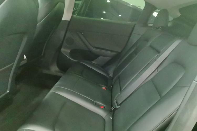 Used Tesla Model Y 2021 Long-Range All-Wheel-Drive Version