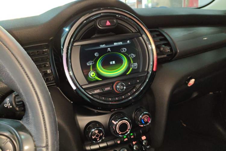 Used MINI MINI 2016 1.5T COOPER Five-Door Edition