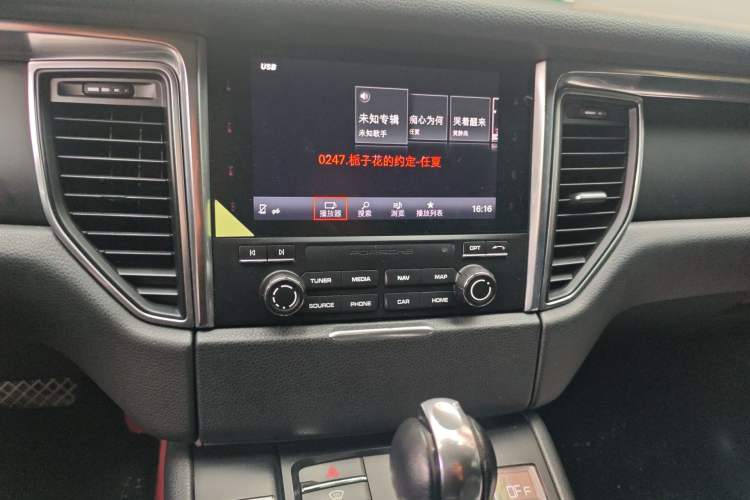 Used Porsche Macan 2016 Macan 2.0T Audio And AC Panel