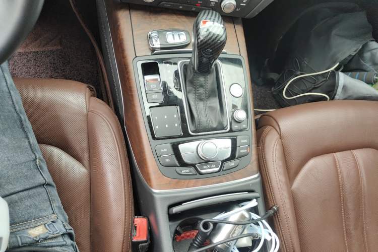 Used Audi A6L 2018 30th Anniversary Edition 45 TFSI quattro Luxury Model
