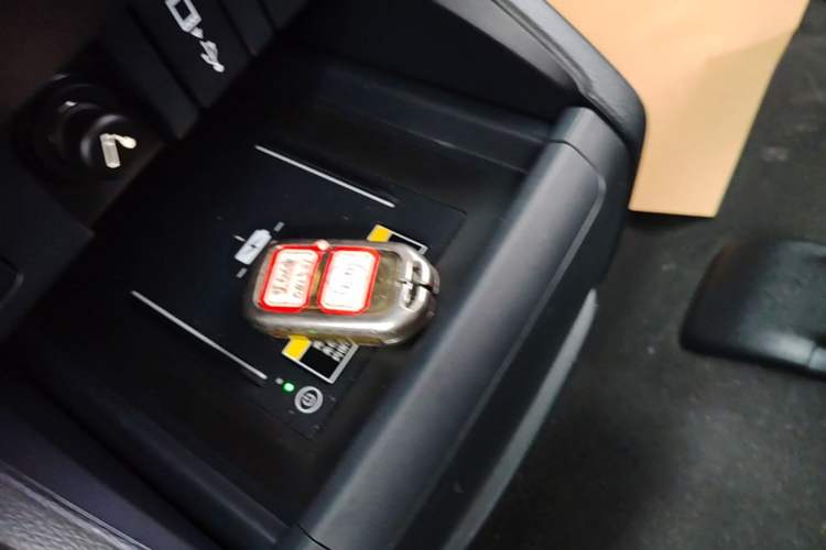 Used Honda Elysion 2022 2.0L eHEV Luxury Edition Vehicle Key