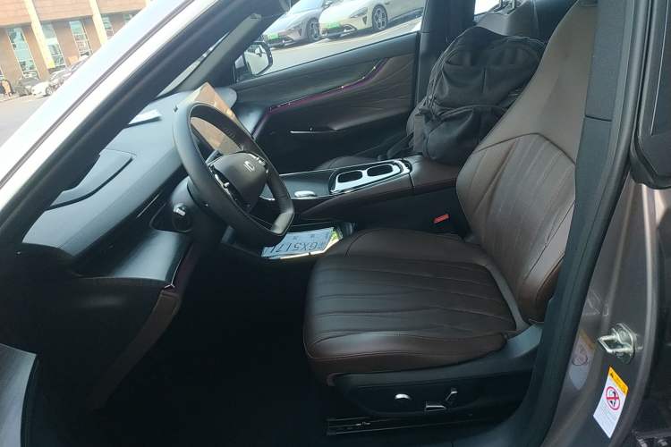 Used Qiyuan A07 2025 Range-Extended "True Fragrant" Edition 230 Flagship Model
