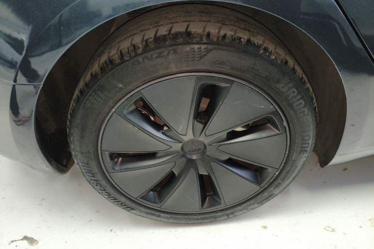 Used Tesla Model 3 2025 Rear-Wheel-Drive Version