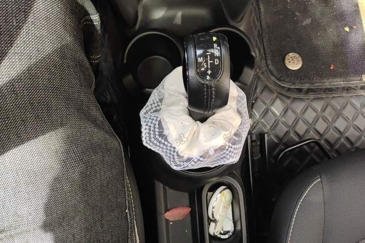 Used MINI 2016 1.2T ONE Five-Door Edition Gear Lever