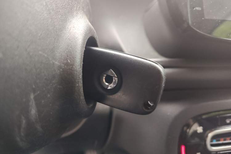 Used smart fortwo 2015 1.0L 52 kW hardtop Dynamic version