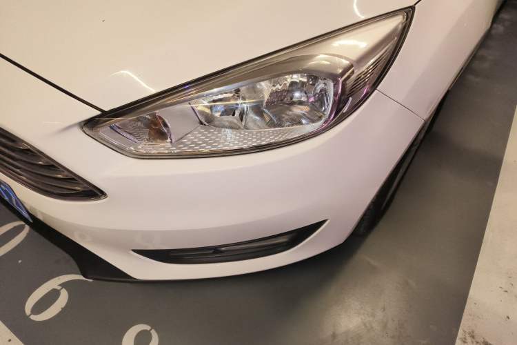 Used Ford Focus 2015 Hatchback 1.6L Automatic Comfort Model Left Front Headlight