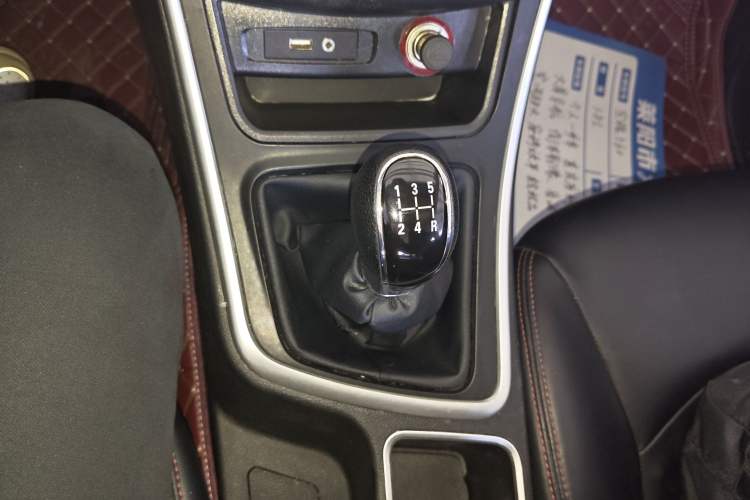 Used Baojun 560 2016 1.8L Manual Value Edition
