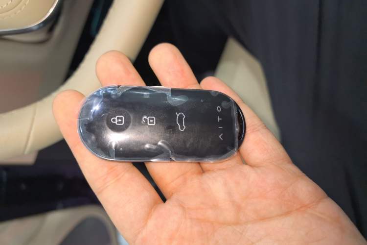 Used Hima AITO M5 2025 Extended-Range Ultra All-Wheel-Drive Version
