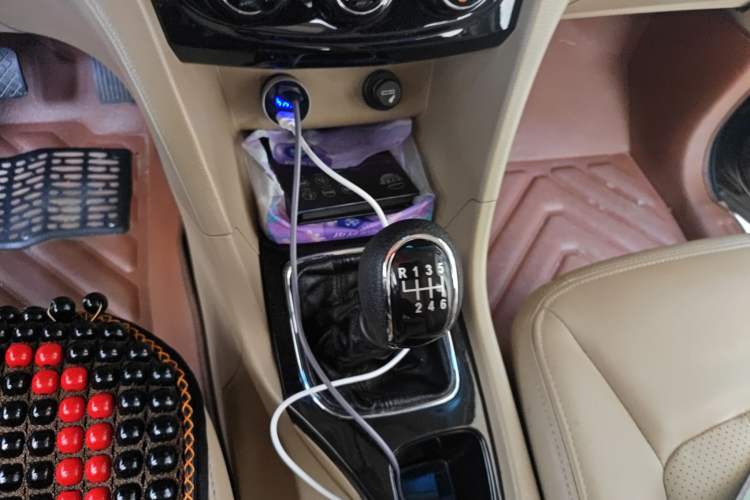 Used Baojun 730 2016 1.5T Manual Comfort Version 7 Seats