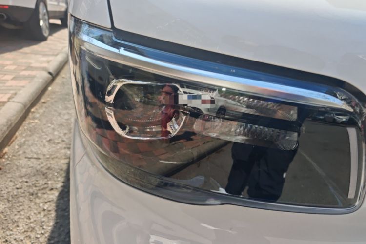 Used Wuling Zhiguang New Energy 2025 Standard Model Right Front Headlight