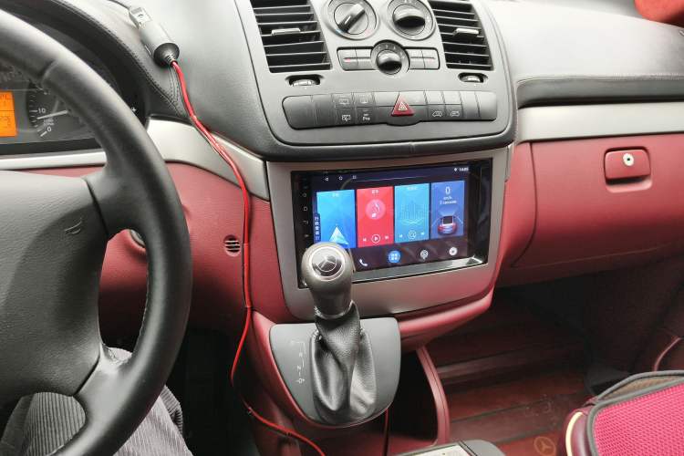 Used Mercedes-Benz Vito 2013 3.0L Elite Edition Audio And AC Panel